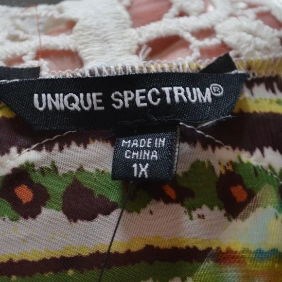 NWT Unique Lace back butterfly top PLUS SI… - Picture 6 of 7